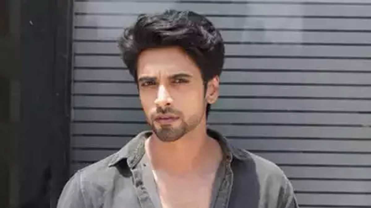 महिला सशक्तिकरण के महत्व पर प्रकाश डालता है टीवी शो बादल पे पांव है : आकाश आहूजा